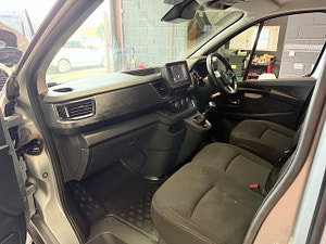 Renault Trafic thumbnail
