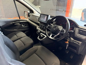 Renault Trafic thumbnail