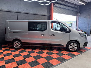 Renault Trafic thumbnail