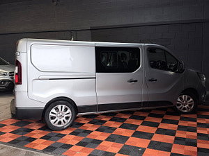 Renault Trafic thumbnail