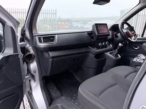 Renault Trafic thumbnail