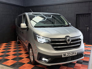 Renault Trafic thumbnail