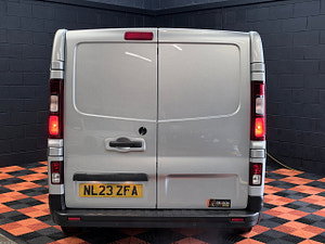 Renault Trafic thumbnail