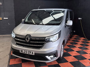 Renault Trafic thumbnail