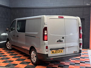 Renault Trafic thumbnail