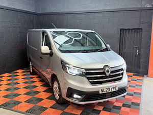 Renault Trafic thumbnail