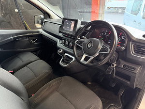 Renault Trafic thumbnail