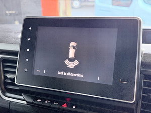 Renault Trafic thumbnail