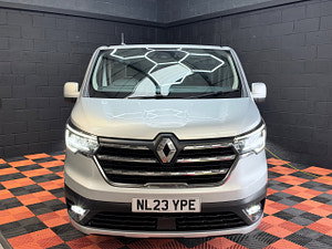 Renault Trafic thumbnail