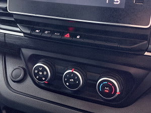 Renault Trafic thumbnail