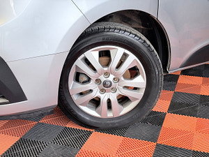 Renault Trafic thumbnail