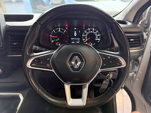 Renault Trafic thumbnail