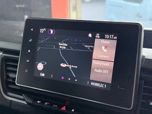 Renault Trafic thumbnail