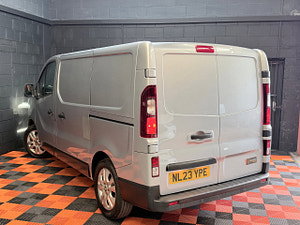 Renault Trafic thumbnail