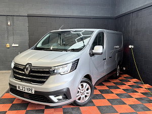 Renault Trafic thumbnail