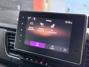 Renault Trafic thumbnail