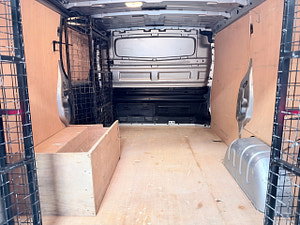 Renault Trafic thumbnail