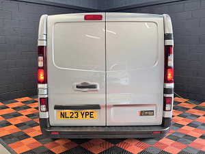 Renault Trafic thumbnail