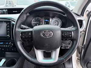 Toyota Hilux thumbnail