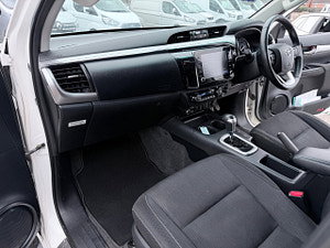 Toyota Hilux thumbnail