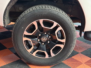 Toyota Hilux thumbnail