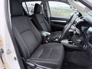 Toyota Hilux thumbnail