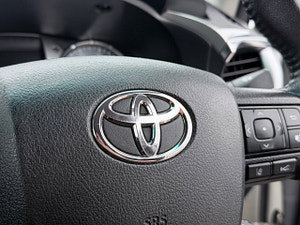Toyota Hilux thumbnail