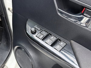 Toyota Hilux thumbnail