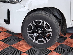 Toyota Hilux thumbnail