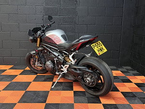 Triumph Speed Triple 1200 thumbnail