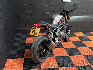 Triumph Speed Triple 1200 thumbnail