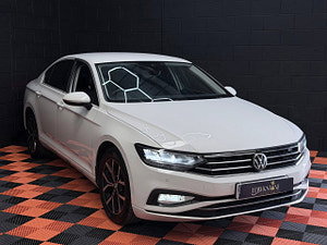Volkswagen Passat thumbnail