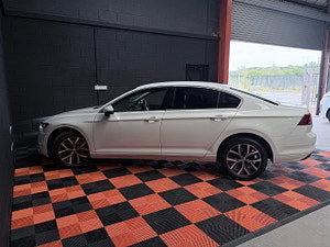 Volkswagen Passat thumbnail