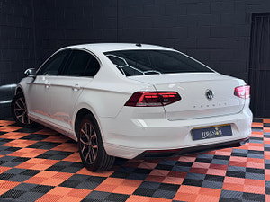 Volkswagen Passat thumbnail