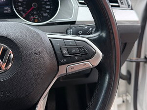 Volkswagen Passat thumbnail