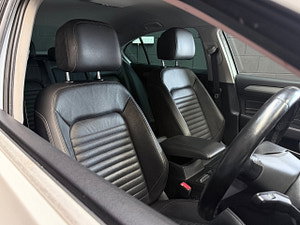 Volkswagen Passat thumbnail