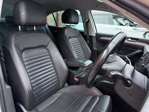 Volkswagen Passat thumbnail