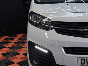 Vauxhall Vivaro thumbnail