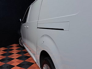 Vauxhall Vivaro thumbnail