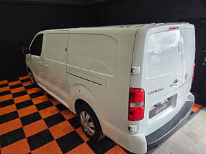 Vauxhall Vivaro thumbnail