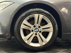 BMW 3 Series thumbnail
