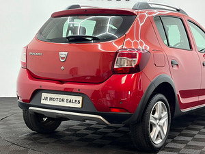 Dacia Sandero Stepway thumbnail