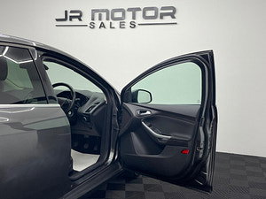 Ford Focus thumbnail