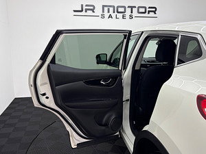Nissan Qashqai thumbnail