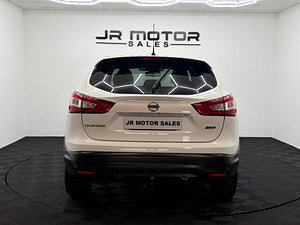 Nissan Qashqai thumbnail