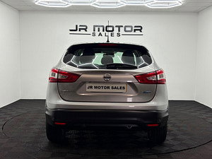 Nissan Qashqai thumbnail