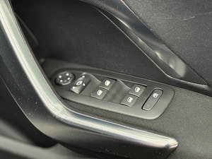 Peugeot 2008 thumbnail