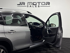 Peugeot 2008 thumbnail