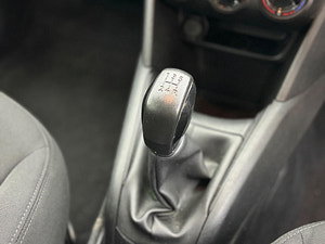 Peugeot 208 thumbnail