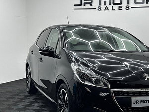 Peugeot 208 thumbnail